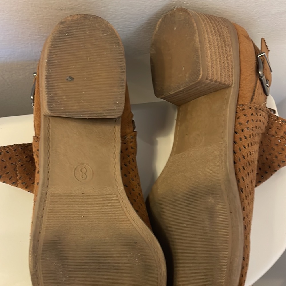 Universal Thread~Size 8 - image 6